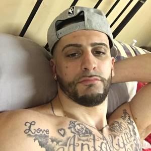 Meet your Posher, Travis